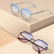Carica l&#39;immagine nel visualizzatore di Gallery, Occhiali da sole da donna polarizzati UV400 lenti sfumate occhiali da sole occhiali da donna in cristallo retrò in lega per donna S308