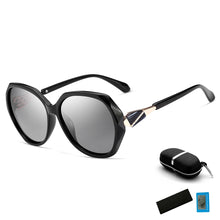 Load image into Gallery viewer, Women Sunglasses VEITHDIA Brand Designer Gradient Polarized UV400  Ladies Sun Glasses Vintage Female Eyewear N3171