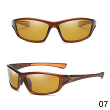 Carica l&#39;immagine nel visualizzatore di Gallery, Women Versatile Big Motion Frame Adults Outdoor Sunglasses Large Sports Goggles Retro Decorative Pattern Men Sunglasses