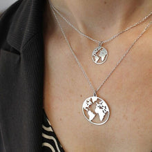 Carica l&#39;immagine nel visualizzatore di Gallery, Collana con mappa del mondo Ciondolo con mappa in oro Girocollo con mappa del mondo Girocollo con stella Crescent Moon Collane per donna Gioielli Boho multistrato 