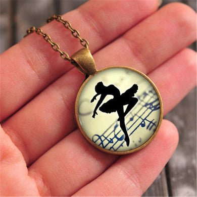 Collana con ciondolo cabochon in vetro con ballerina, collana a catena in bronzo vintage per gioielli da donna, regalo per insegnante di danza 