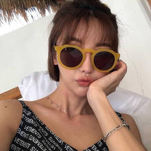 Carica l'immagine nel visualizzatore di Gallery, Xiu circle sunglasses retro round nude orange black yellow frame sun glasses smoke black lens vintage sunglass uv400