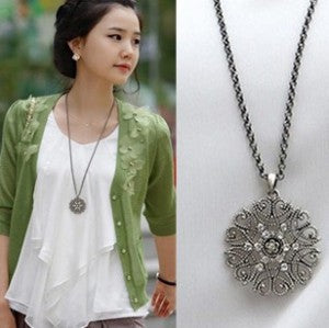 Xl096 Hot Fashion Bohemian Style Hollow Flower Crystal Pendant Necklace Sweater Chain Long Necklace Women Jewelry Bijoux