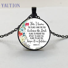 Carica l&#39;immagine nel visualizzatore di Gallery, Geremia 29 11 Poiché conosco i piani che ho per te Collana con ciondolo con versetto della Bibbia Collana con ciondolo cabochon in vetro Collane cristiane 