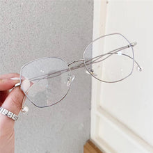 Load image into Gallery viewer, Anti-blue Light Glasses Frame Women Irregular Eyeglasses Unique Pearl Bent-leg Spectacle Frame Fashion Myopia Frames