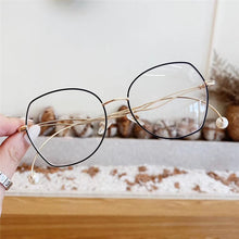 Load image into Gallery viewer, Anti-blue Light Glasses Frame Women Irregular Eyeglasses Unique Pearl Bent-leg Spectacle Frame Fashion Myopia Frames