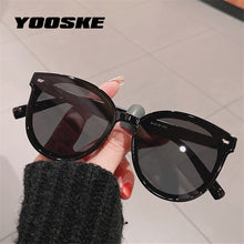 Load image into Gallery viewer, YOOSKE Brand Vintage Sunglasses Women Men Retro Round Sun Glasses Lady ins Popular Travel Shades Eyewear UV400