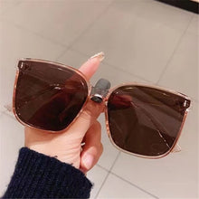 Carica l&#39;immagine nel visualizzatore di Gallery, YOOSKE Retro Polarized Sunglasses Men Women Popular Square Sun Glasses Ladies Black Eyeglasses Driver Goggles UV400 Mirror