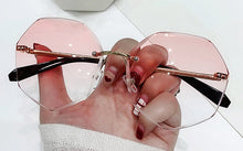 Carica l'immagine nel visualizzatore di Gallery, Rimless Women's Sunglasses Design Fashion Lady Sun glasses Vintage Alloy Classic Designer Shades UV400 Eyewear