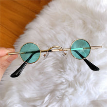 Carica l'immagine nel visualizzatore di Gallery, YOOSKE Trendy Round Sunglasses Men Vintage Small Sun Glasses Women's Red Black Mirror Hip hop Style Eyewear UV400