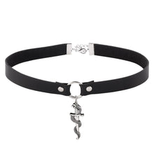 Carica l&#39;immagine nel visualizzatore di Gallery, Yennefer Black Leather Choker Wild Hunt Game Cosplay Medallion Pendant For Women Hip-hop Charm Necklace Clavicle Cool Jewelry
