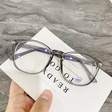 Carica l&#39;immagine nel visualizzatore di Gallery, Round Glasses Frame Women Anti Blue Light Glasses For Women Designer Optical Eye Glasses Frames Retro Clear Eyewear Men