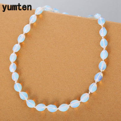 Collana con opale Catena clavicola da donna Gioielli casual da festa Rotondo Corto Bijoux Catena con corda Catena di perline di cristallo trasparente Regalo anime 