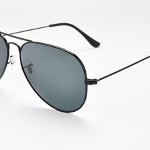 Load image into Gallery viewer, ZONGJI - Classic Sunglasses for Men and Women, HD Polarized, Driving, Fishing, UV400 Protection, 3025