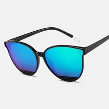 Carica l'immagine nel visualizzatore di Gallery, ZUEE Classic Oval Red Ladies Round Frame Sunglasses Mirror Female Vintage Plastic Ocean Sun Glasses Rimmed Eyewear