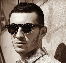 Carica l'immagine nel visualizzatore di Gallery, ZXRCYYL 2022 Vintage Round SteamPunk Flip Up Sunglasses Classic Double Layer Clamshell Design  Sun Glasses Oculos De Sol