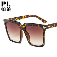 Load image into Gallery viewer, big square  logo sunglasses women men 2023 uv400 green leopard tea trendy sun glasses oversized oculos de sol feminino