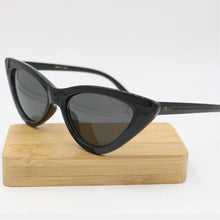 Load image into Gallery viewer, cat eye women men's Triangular  F logo Sunglasses Ladies cat eyes with F logo men sun glasses 3 colors Eyewear free shopping