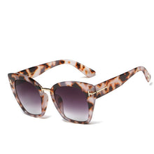 Load image into Gallery viewer, classic Design Cat Eye Shades Sunglasses Women Men Traveling Metal T Sun Glasses for Woman Square Glasses Oculos zonnebril dames