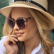 Load image into Gallery viewer, classic Design Cat Eye Shades Sunglasses Women Men Traveling Metal T Sun Glasses for Woman Square Glasses Oculos zonnebril dames