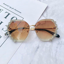 Load image into Gallery viewer, diamond rimless sunglasses women bling diamond brand designer men sun glasses ladies men shades rhinestone oculos de sol case