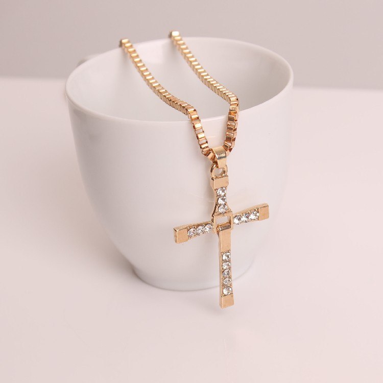hot 2018 New Male Necklaces & Pendants Fashion Movie jewelry The Fast and The Furious Toretto Men Classic CROSS Pendant Necklace