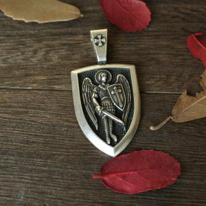 1pcs men necklace Archangel St.Michael Protect Me Saint Shield Protection pendant jewelry