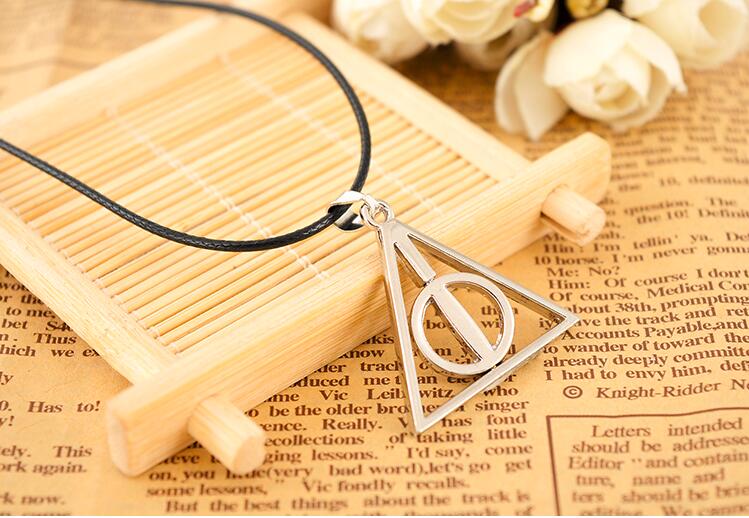 movie jewelry Europe necklace Luna Cinema Harry the Deathly Hallows triangle pendant silver bronze with leather chain charming