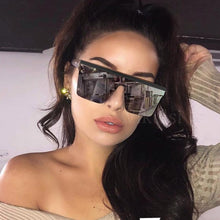 Carica l&#39;immagine nel visualizzatore di Gallery, Occhiali da sole quadrati oversize da donna flat top da uomo 2023 tonalità da donna retrò Designer di marca Occhiali oculos UV400 