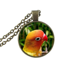 Carica l&#39;immagine nel visualizzatore di Gallery, parrot pendant necklace silver plated two parrots photo collar necklace animal jewelry glass dome choker jewellery HZ1