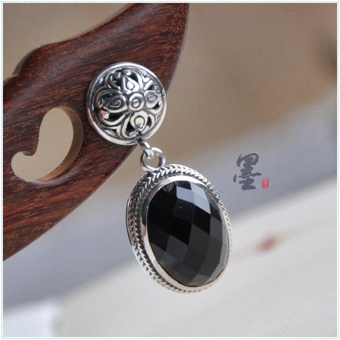 [sub] 925 Sterling Silver Silver Thailand Mohist silversmith manual Black Onyx retro classic Oval Earrings