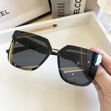 Carica l&#39;immagine nel visualizzatore di Gallery, women&#39;s polarized square sunglasses  brand oversized black shades flat lens male female driving glasses oculos