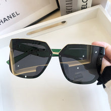 Carica l&#39;immagine nel visualizzatore di Gallery, women&#39;s polarized square sunglasses  brand oversized black shades flat lens male female driving glasses oculos